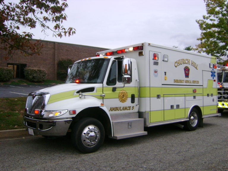 Ambulance 5 - 2003 International / Pierce Medtec